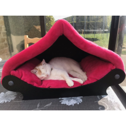 Dôme rouge - maisonnette pour chiot -corbeille rouge - Spécial tranquillité !