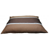 ce très élégant coussin pour chiens moyen est confectionné avec du tissu marron foncé , marron clair et du gris
