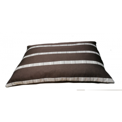 matelas bien-être fait main pour grand chien en tissu  marron foncé avec des rayures écru design