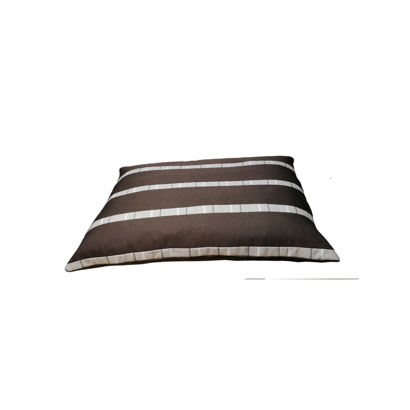 matelas bien-être fait main pour grand chien en tissu marron foncé avec des rayures écru design
