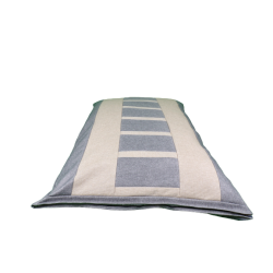 Splendide coussin déhoussable pour chien en tissu sobre écru et des rectangles gris clair