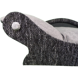 détail du fauteuil qui ressemble a une corbeille grise pour chien et chat