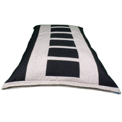 coussin-déhoussable-chien-tissu-ameublement-écru-rectangle-noir