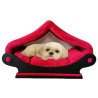 La maisonnette pour chat et petit chien est fabriquée avec un tissu rouge polaire doux au toucher.