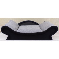 Une banquette confortable noire et grise pour son chat ou son petit chien, c’est investir dans son confort quotidien.