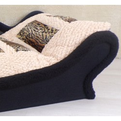 Photo zoom du canapé-lit parfait pour les chiens et chats qui aiment se lover et se sentir protégés