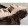 Zoom sur la banquette pour chat : confort, sécurité et style réunis en un seul produit avec effet léopard luxueux