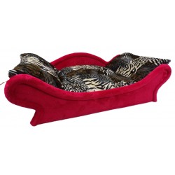 Canapé pour chien et chat  réalisé en tissu patchwork polaire imitation fourrure animalière et l'ossature est en tissu rouge vif