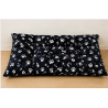 Tapis et coussin de Sol pour Chien Noir à Imprimés Pattes et Os